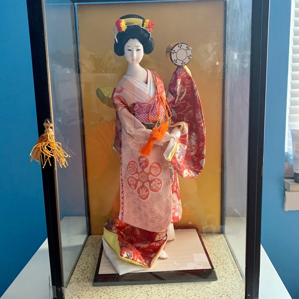 Vintage Japanese Geisha Doll In Wood Case
